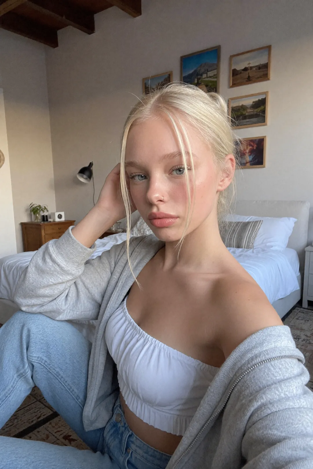AI Model 1 indoor lifestyle selfie